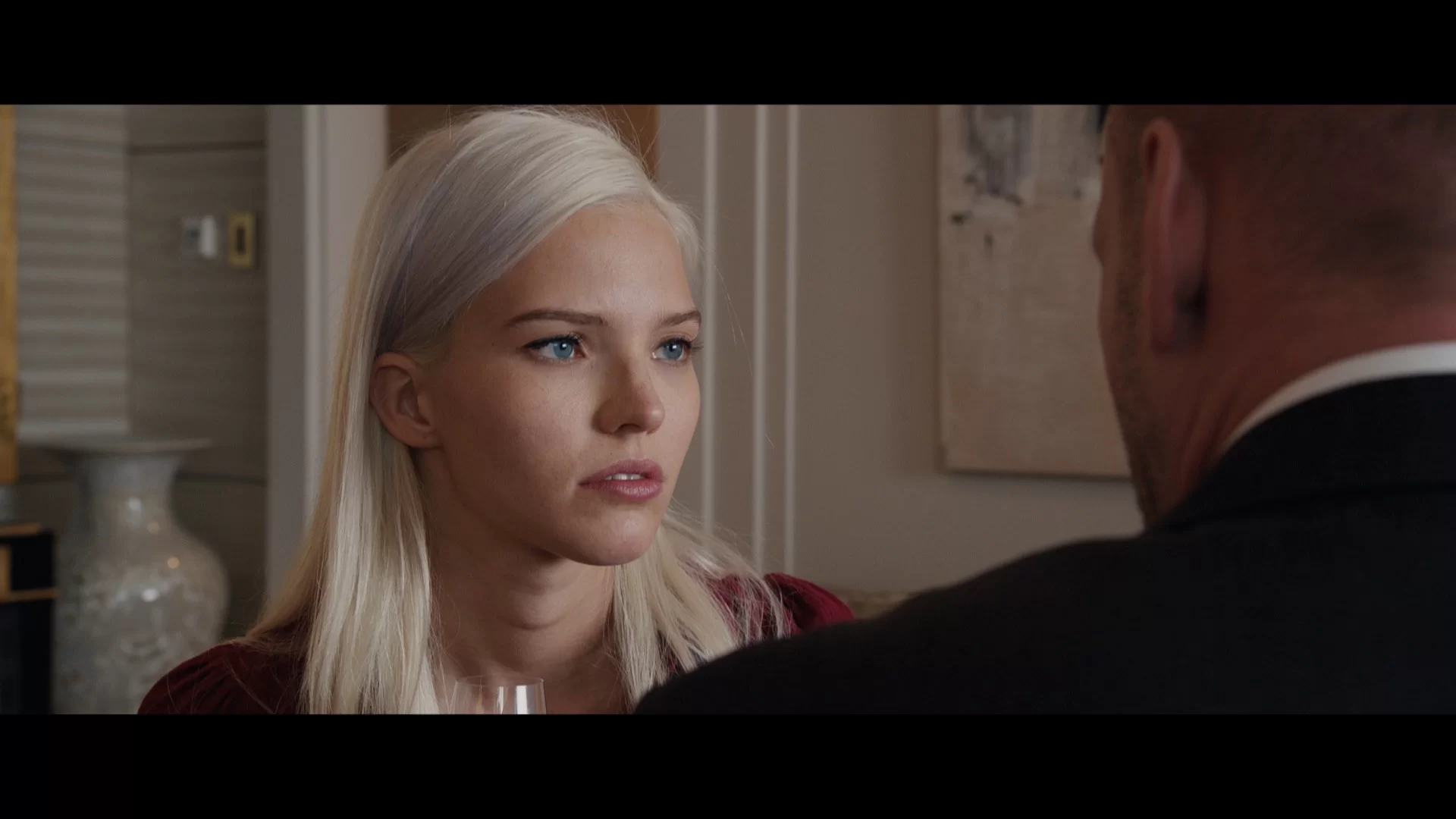 02 - Anna 2019 ViE 1080p Remux AVC Dolby Atmos-v0v.mkv_snapshot_00.14.48.638.webp