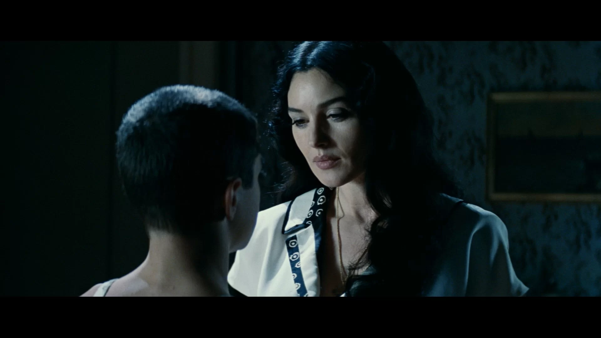 02 - Malena-2000-Uncut-BluRay REMUX 1080p AVC DTS-HD MA5 1-MTeam.mkv_snapshot_00.21.07.725.webp