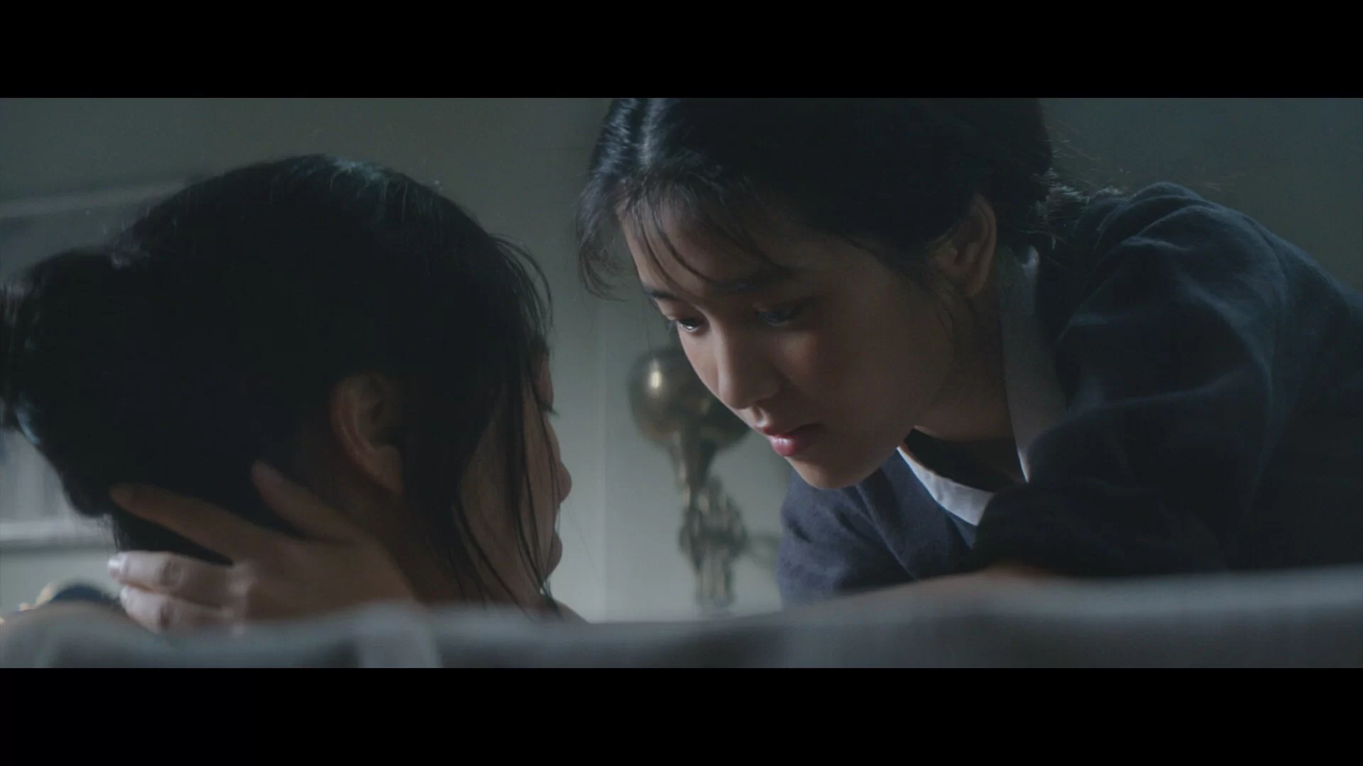 02 - PDV - The Handmaiden 2016 Extended 1080p Blu-ray Remux AVC DTS-HDMA.5.1- NguoiHauGai.mkv...webp