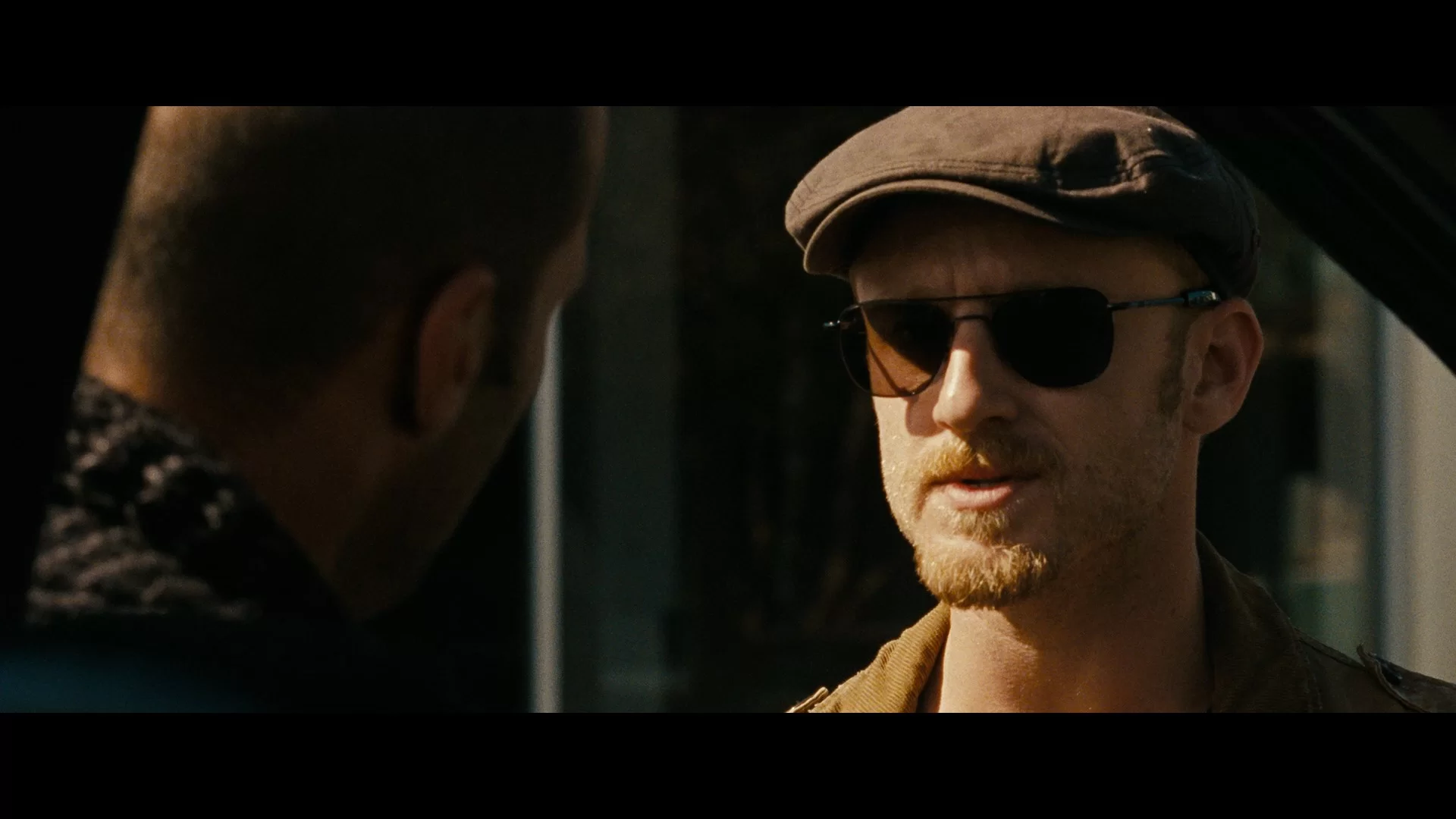 02 - The Mechanic 2011 VIE 1080p Remux AVC DTS-HD MA 51.mkv_snapshot_00.31.17.084.webp