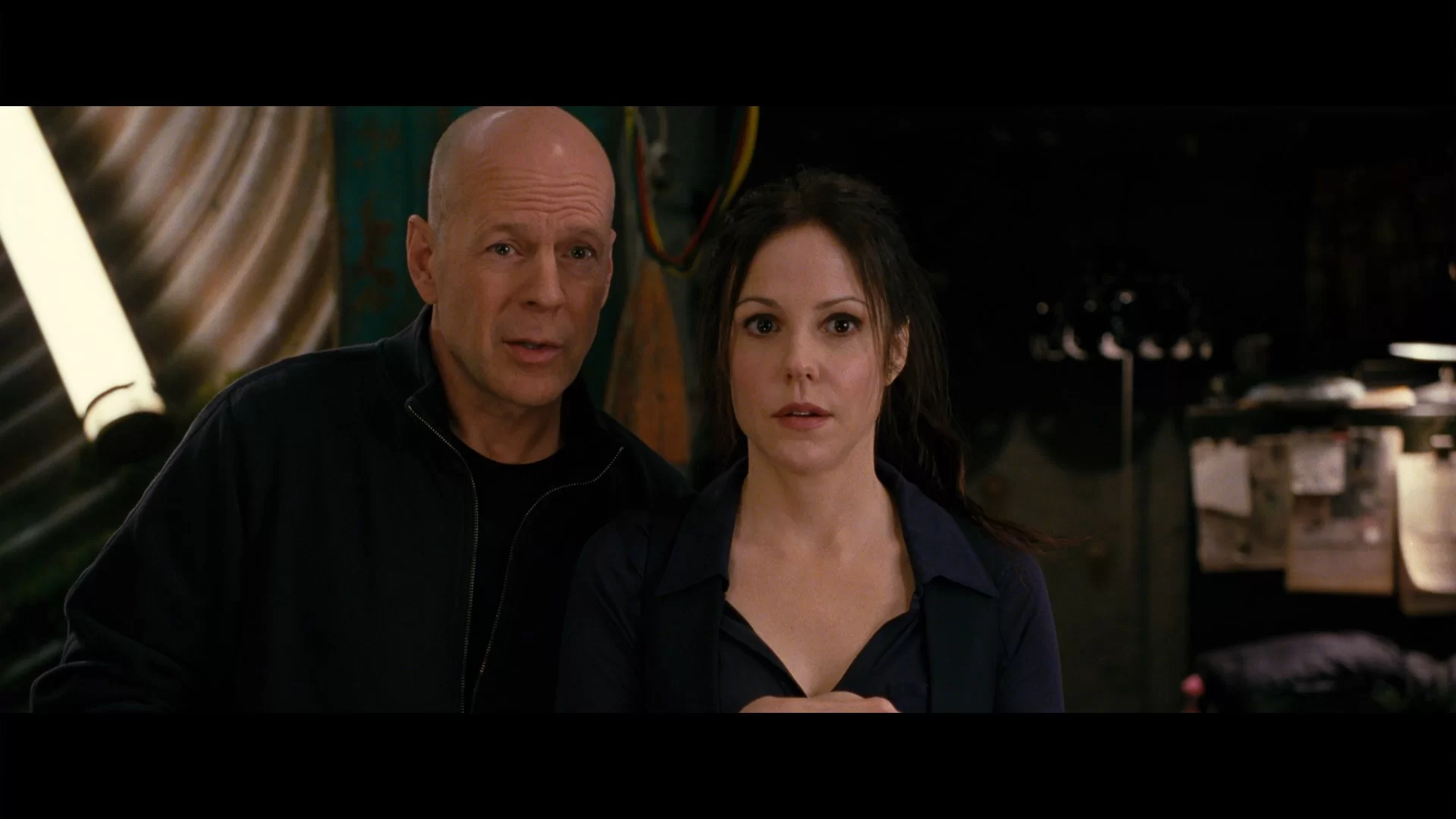 02 - TM - PDV - RED 2010 VIE 1080p BluRay Hybrid REMUX AVC Atmos-TRiToN - CIA TaiXuat 01.mkv_...webp