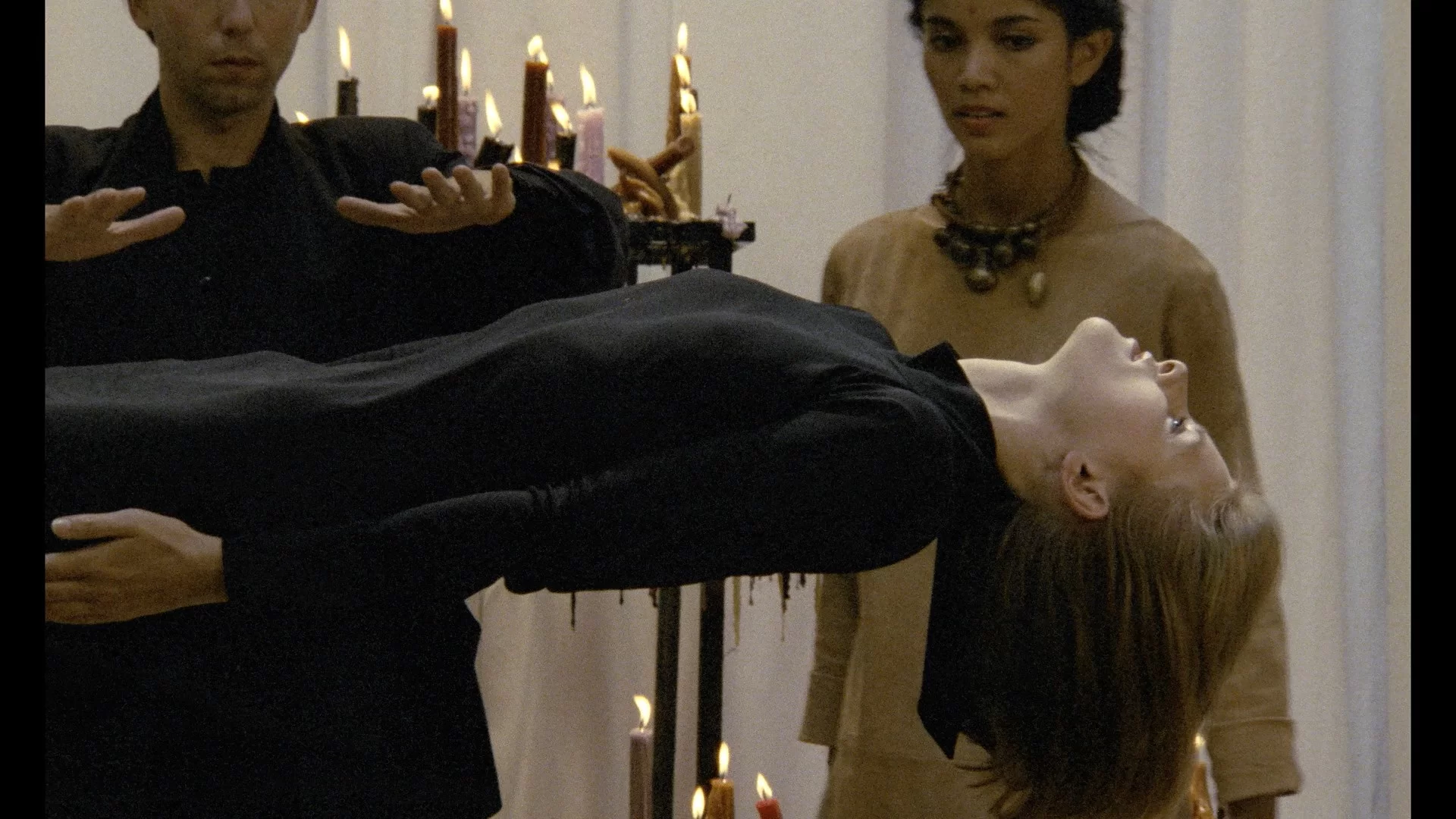 03 - Emmanuelle 4 1984 1080p BluRay REMUX AVC FLAC2.0-TRiToN - PD.mkv_snapshot_00.50.21.393.webp