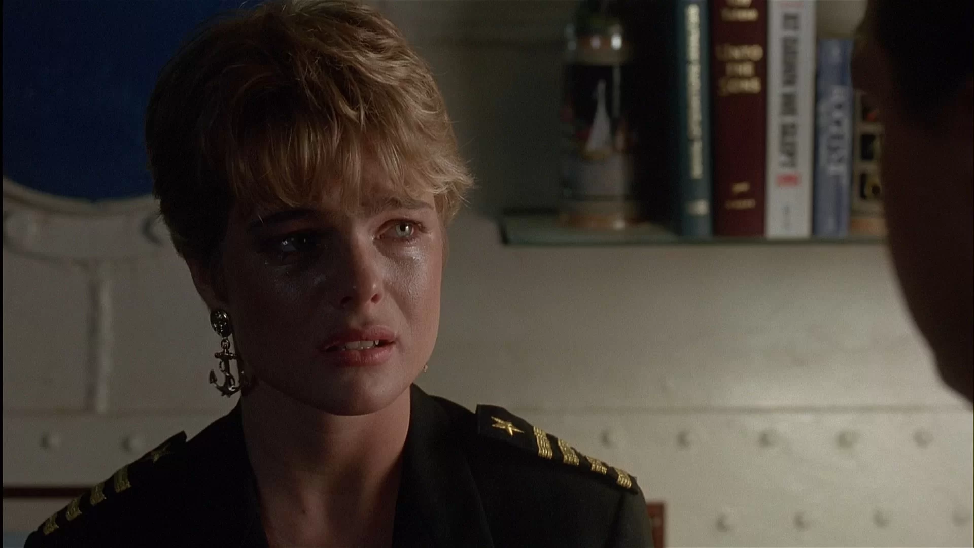 03 - PDV - Under Siege 1 1992 1080p Bluray VC-1DD51 - TrongVongVay 01.mkv_snapshot_00.45.05.453.webp