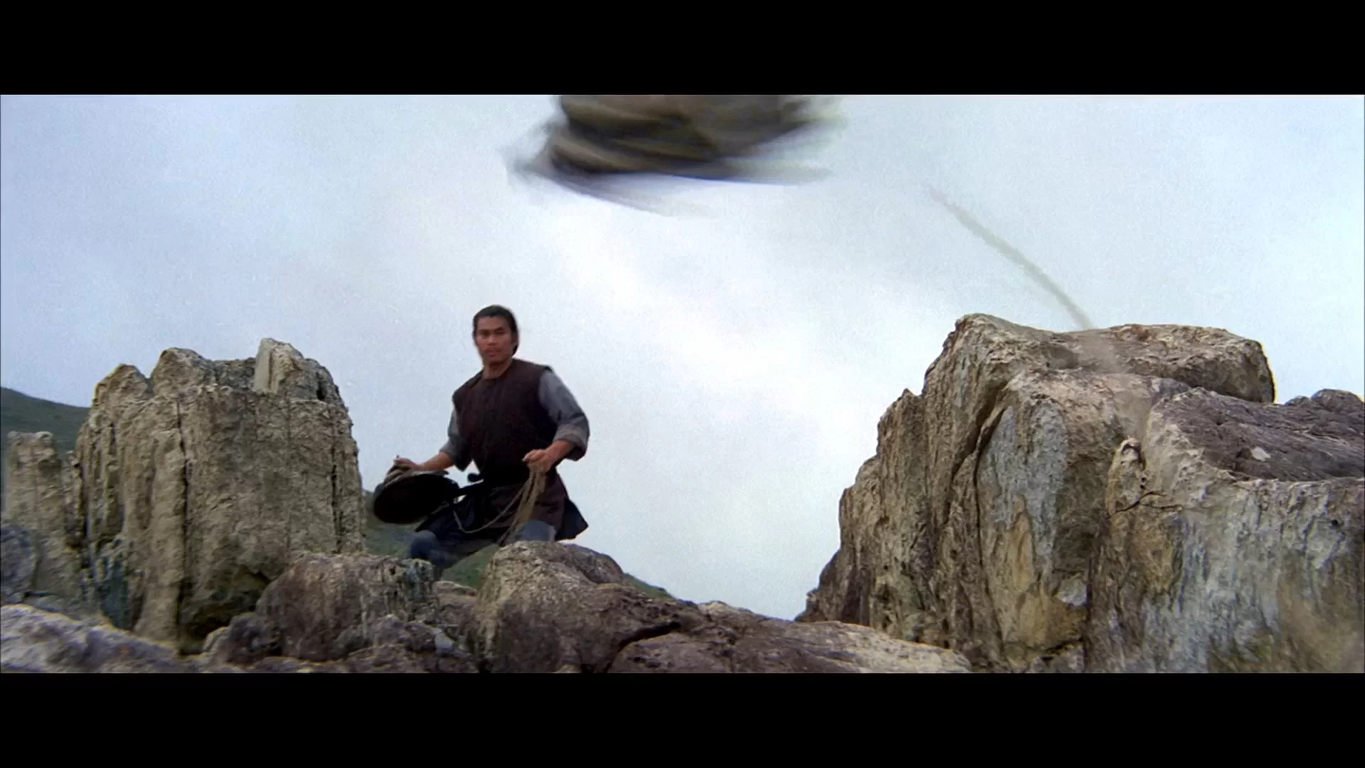 03 - The Flying Guillotine - 1975 1080p CV V.mkv_snapshot_01.42.59.333.webp