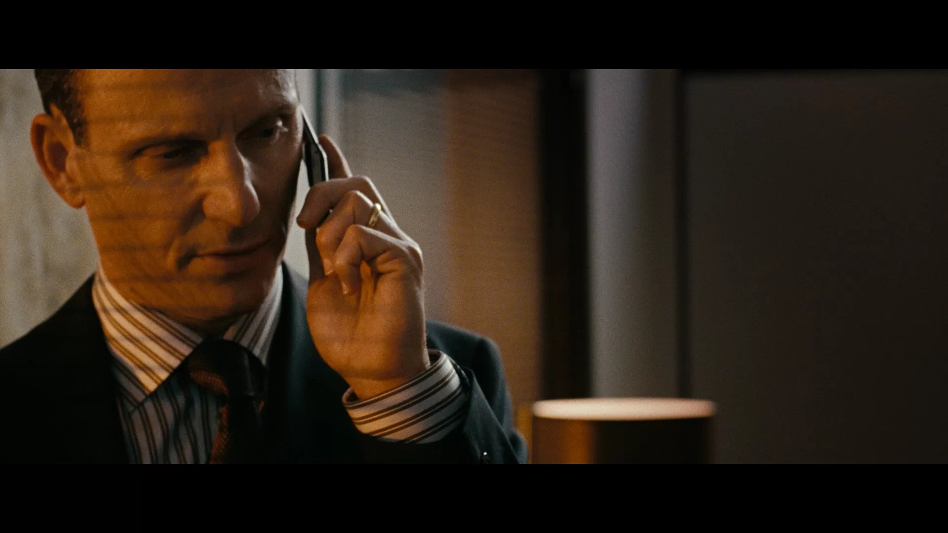 03 - The Mechanic 2011 VIE 1080p Remux AVC DTS-HD MA 51.mkv_snapshot_00.52.23.224.webp