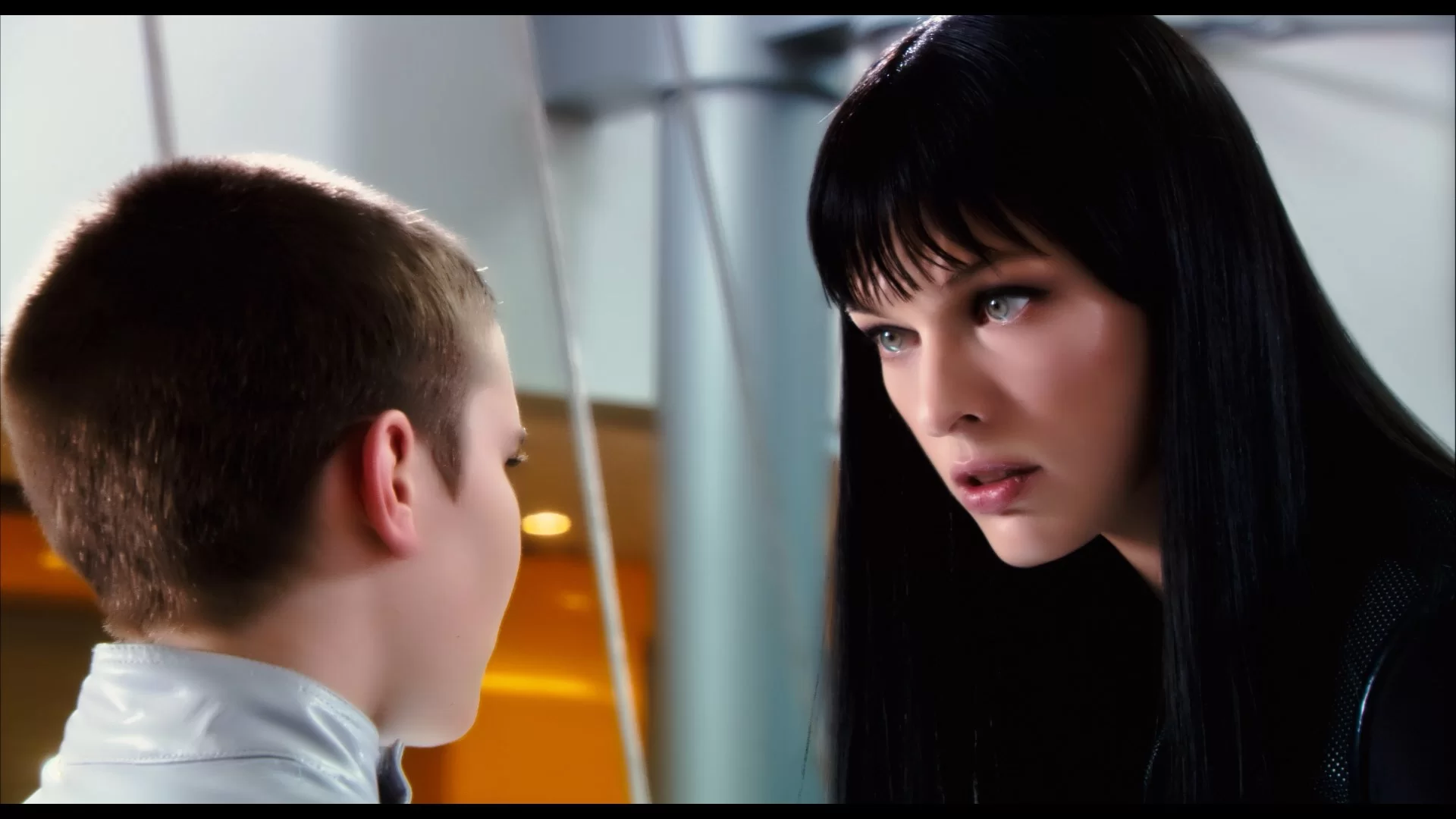 03 - Ultraviolet 2006  Remux 1080p AUS Blu-ray AVC DD 51 - SDT.mkv_snapshot_00.37.36.254.webp