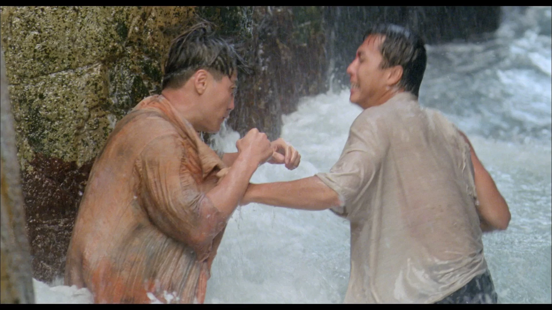 04 - Legend of the Wolf  - 1997 - Vie USLT HKG Bluray 1080P AVC LPCM 20.mkv_snapshot_01.27.47...webp