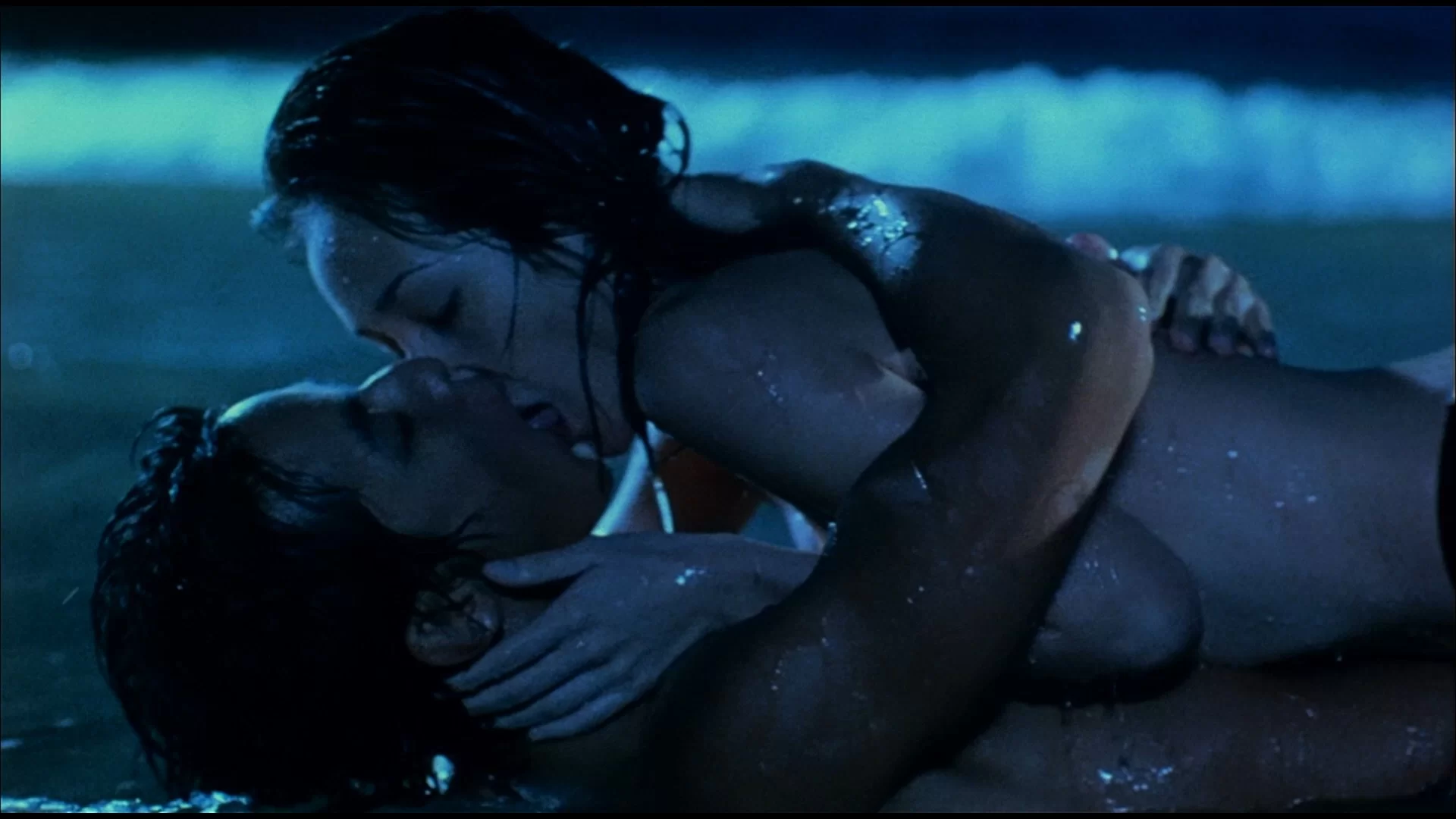 04 - Naked Weapon -Chek law dak gung 2002 VIE - 1080p Bluray AVC TrueHD 71.mkv_snapshot_01.15...webp