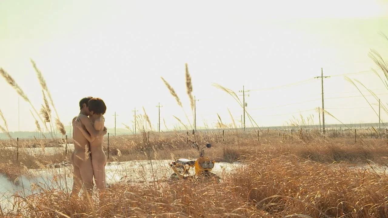 04 - PDV - Green Chair Love-Conceptually-2013-HDRip H264-ChiecGheMauXanh.mkv_snapshot_01.35.0...webp