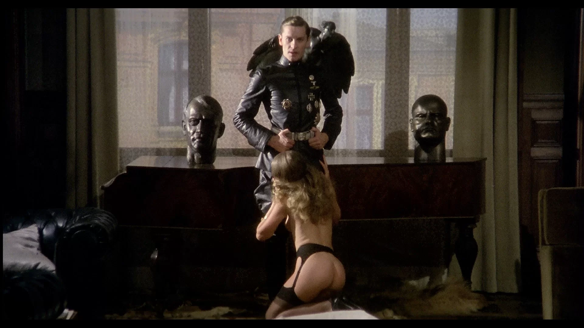 04 - PDV - Salon Kitty 1976 1080p BluRay REMUX AVC DTS-HDMA 5.1-NhaTho.mkv_snapshot_01.57.56....webp