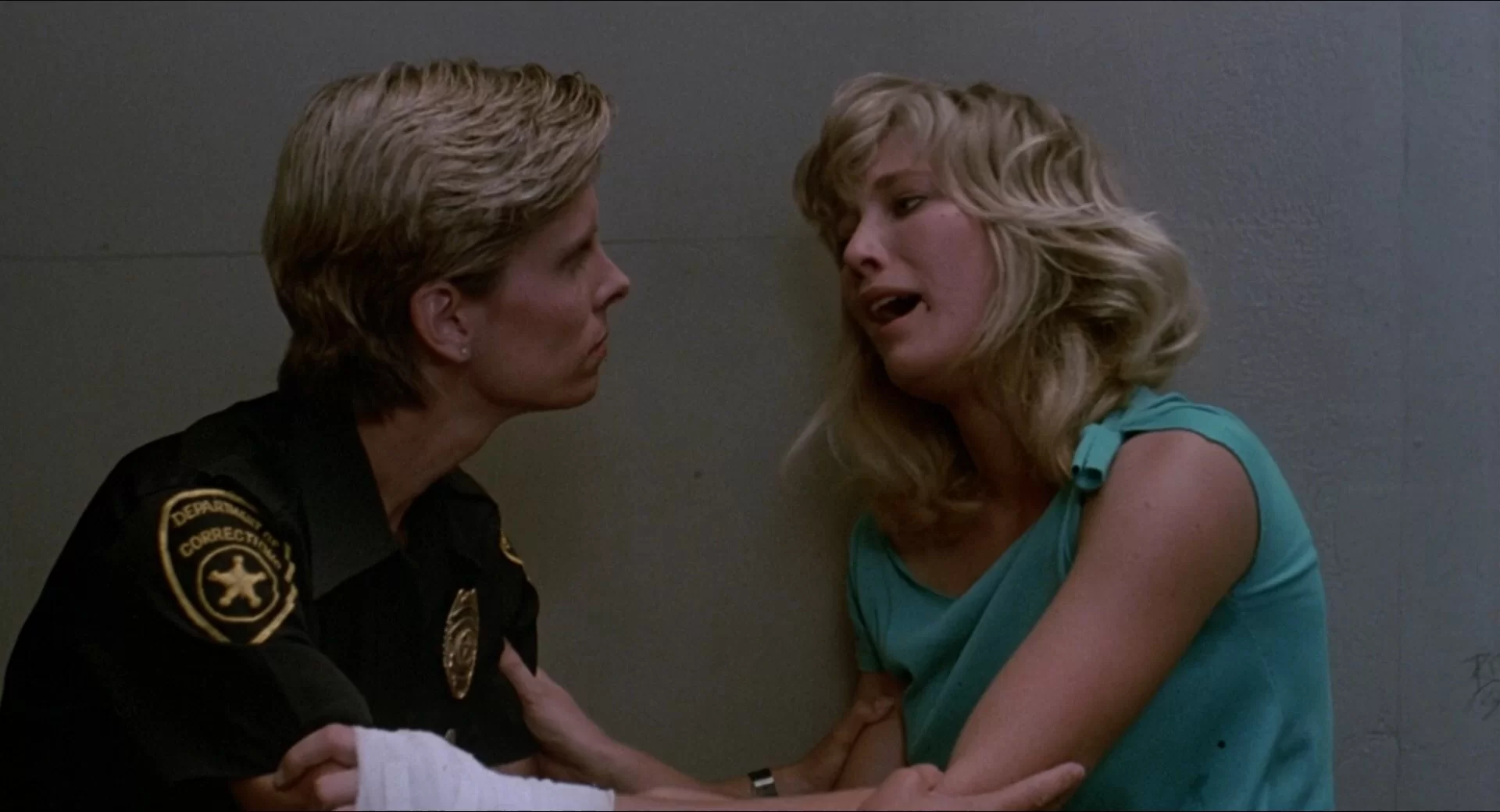 04 - The Naked Cage 1986 1080p BluRay DTS-HD MA 20 x264-18.mkv_snapshot_01.05.38.601.webp