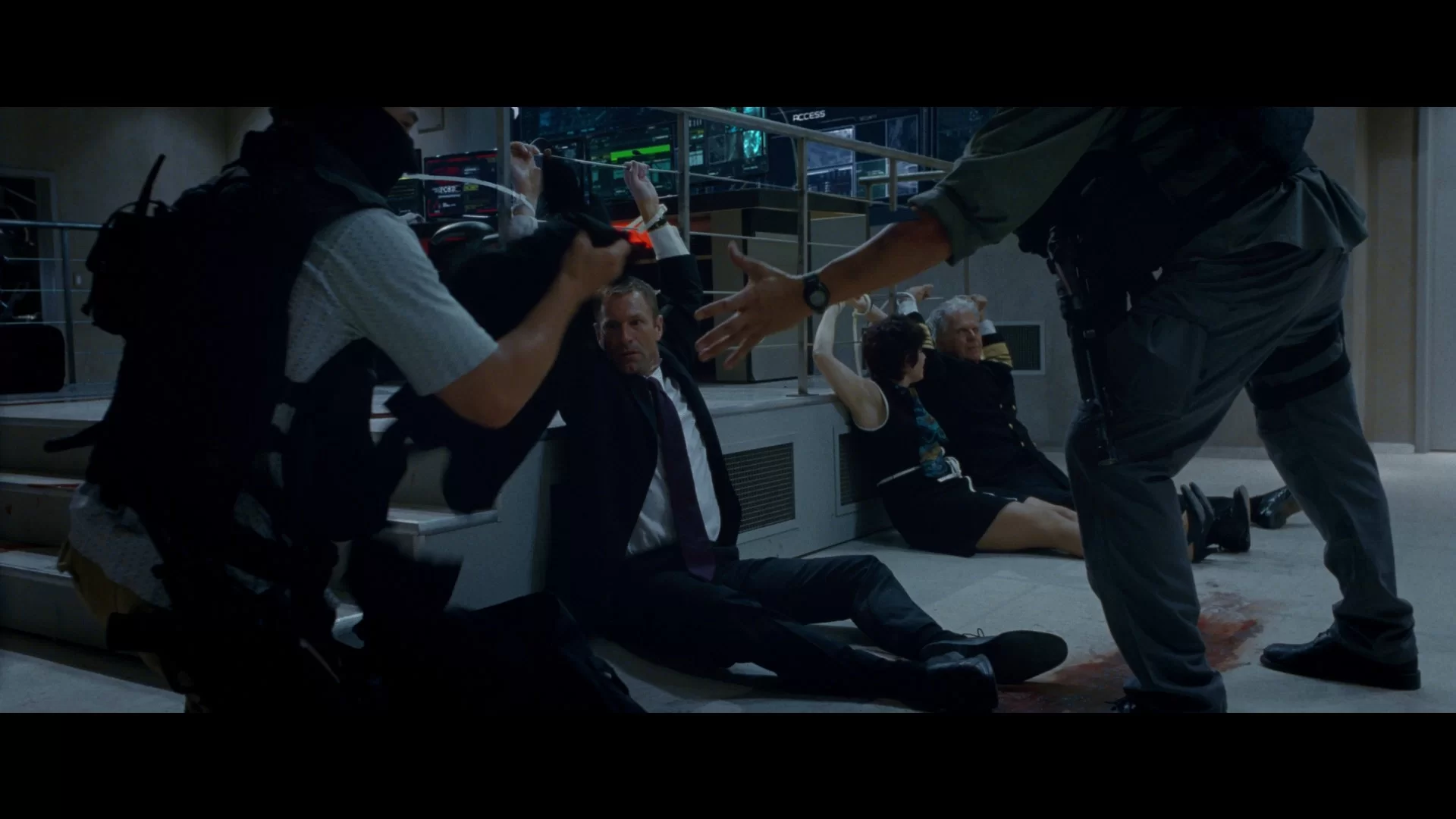 04 - TM - PDV - Olympus Has Fallen 2013 ViE 1080p Bluray AVC DTS-HD MA 51-NetBD - NhaTrangTha...webp