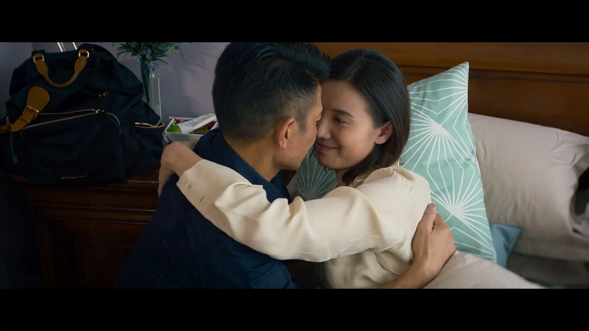 04 - TM - PDV - Shock Wave 1 2017.ViE 1080p BluRay REMUX.AVC TrueHD.7.1.Atmos-SongDu 01.mkv_s...webp