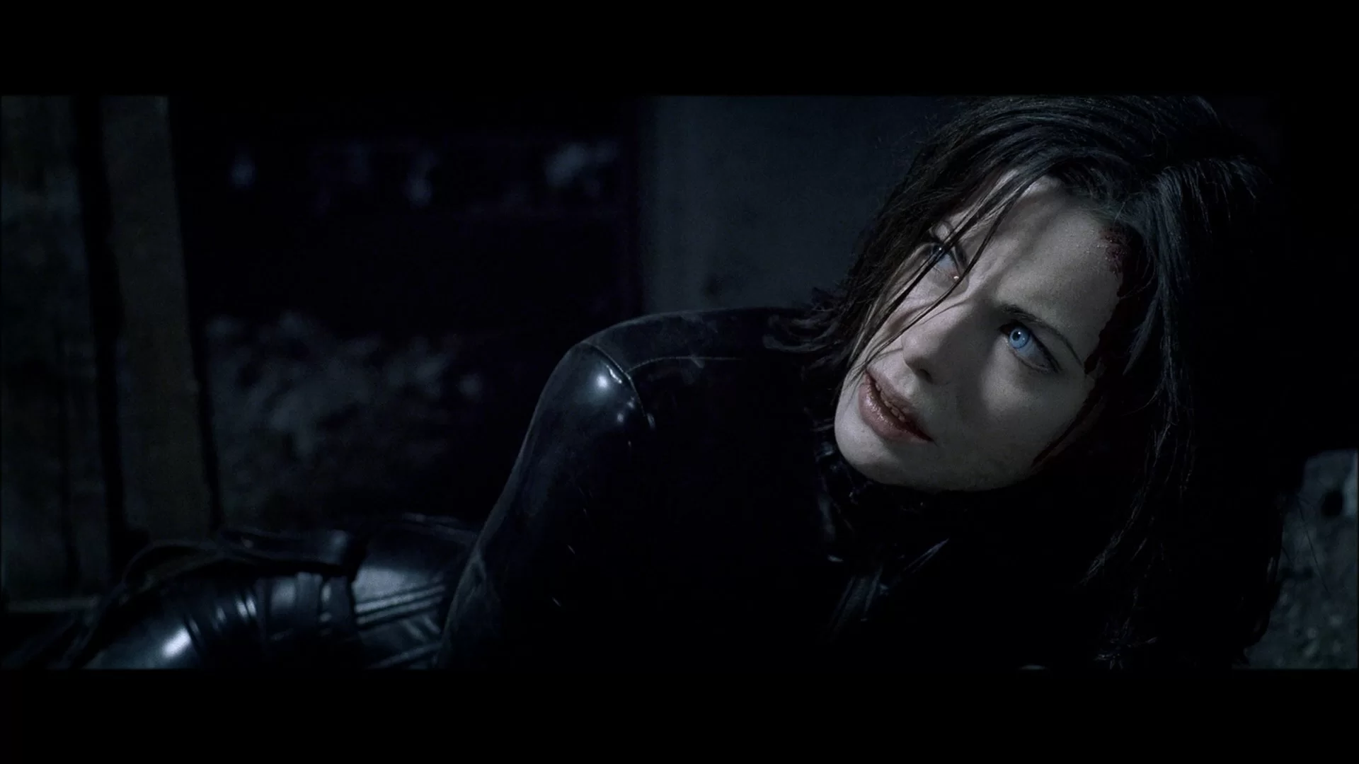 04 - TM - PDV - Underworld 1 2003 ViE Extended Cut 1080p VIE Bluray AVC LPCM 5.1 - TheGioiNga...webp