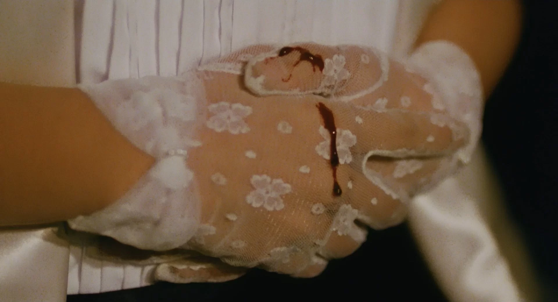 05 - TM - PDV - A Moment of Romance 1990 ViE 1080p BluRay DD2.0x264-ThienNhuocHuuTinh.mkv_sna...webp