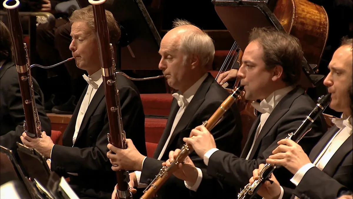 Beethoven - Symphonies Nos. 1-9 (Iván Fischer) 1080p.webp