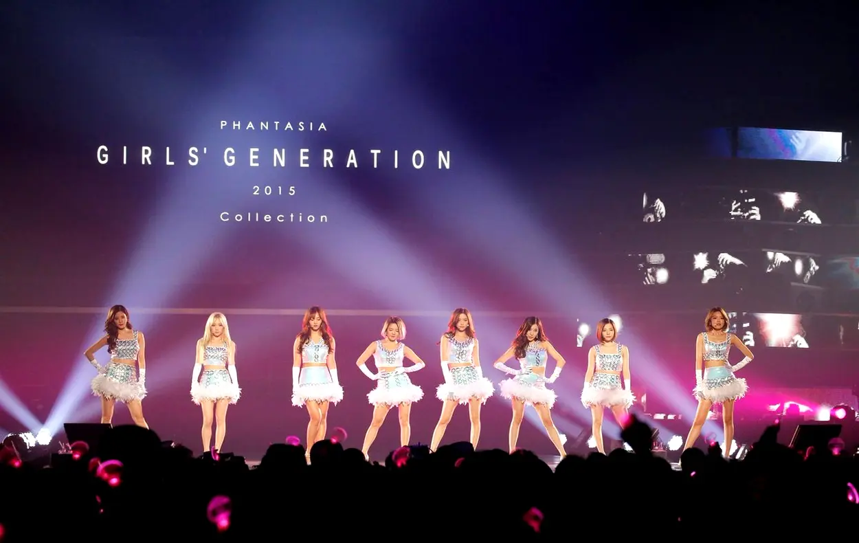 Girls' Generation - 4th Tour Phantasia in Japan (2015).webp